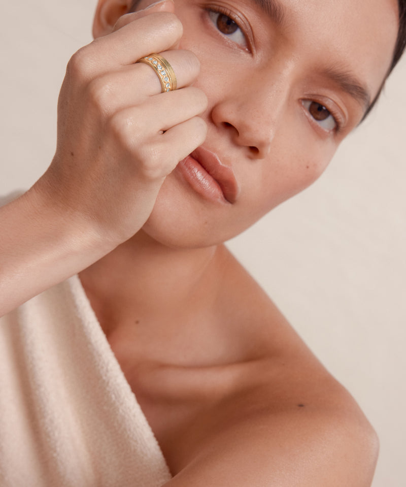 14ct-yellow-gold-diamond-eternity-ring