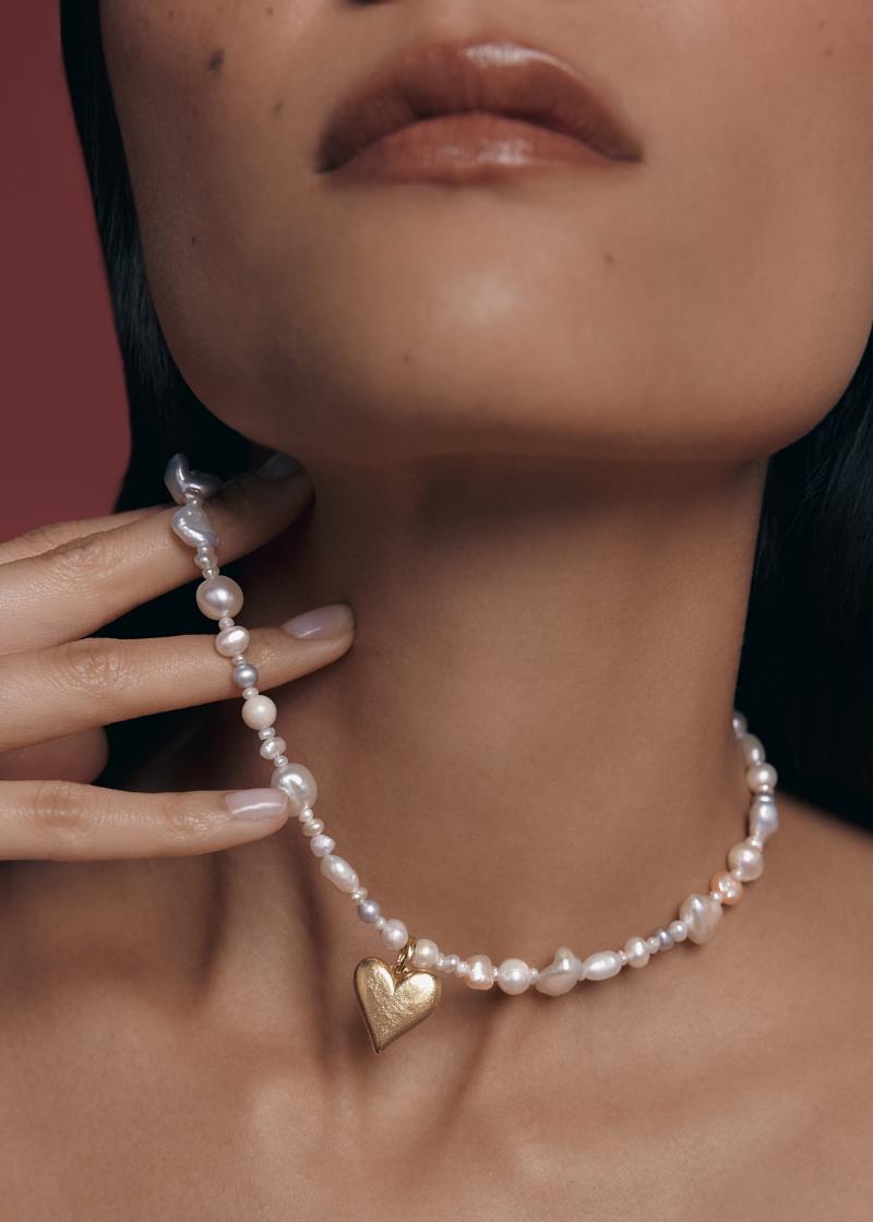 handmade-gold-plated-heart-pearl-necklace