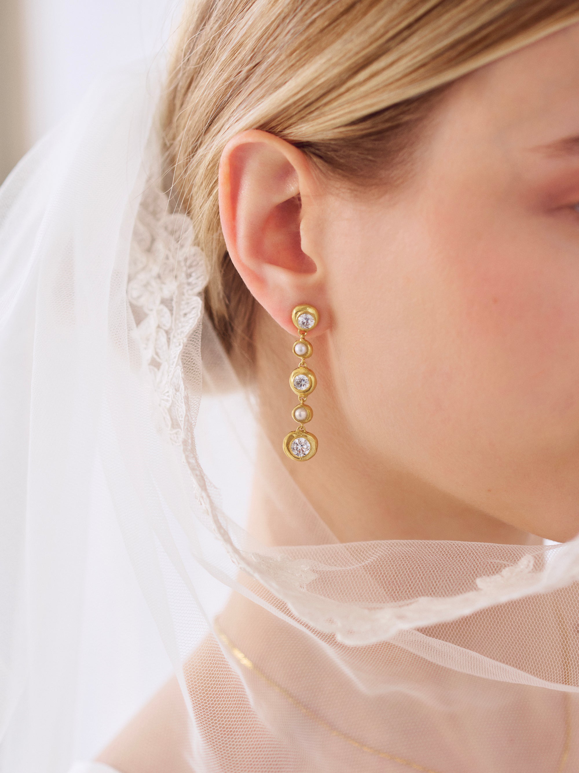 diamond-drop-earrings