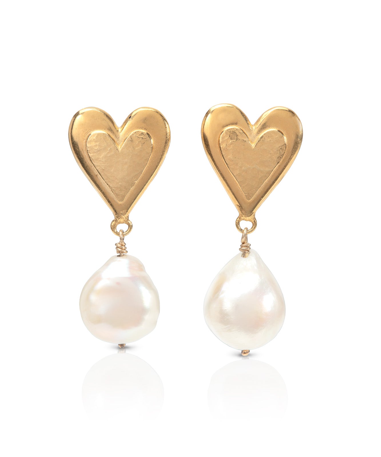 gold-heart-pearl-earrings