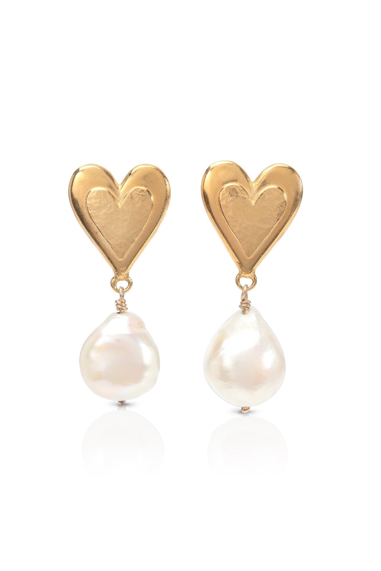 gold-heart-pearl-earrings