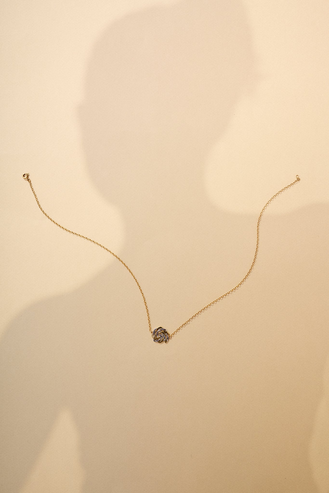 kitty-joyas-celestial-swirl-necklace