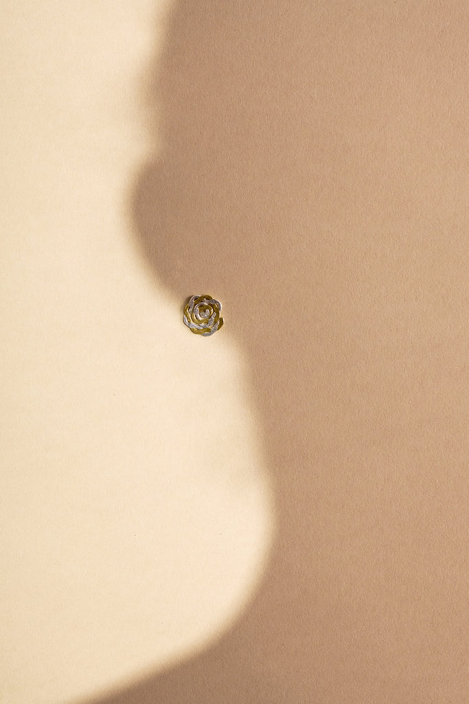 kitty-joyas-celestial-swirl-stud-mixed-metals