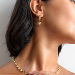 kitty-joyas-huggie-heart-hoop-earrings