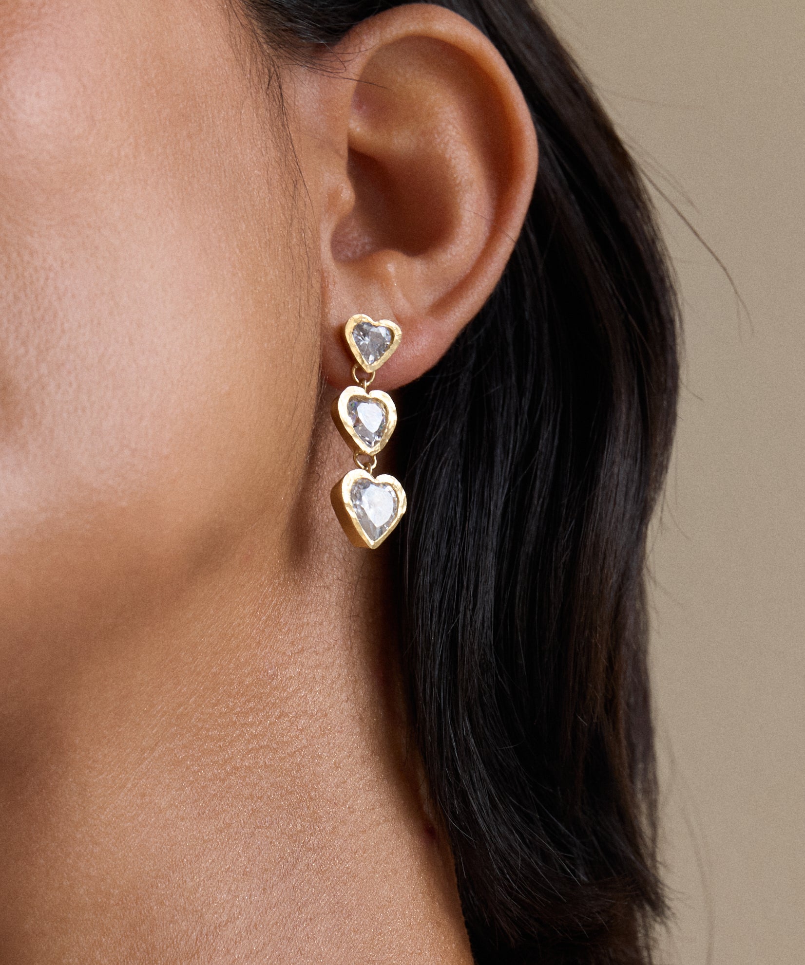 kitty-joyas-silver-heart-drop-earrings