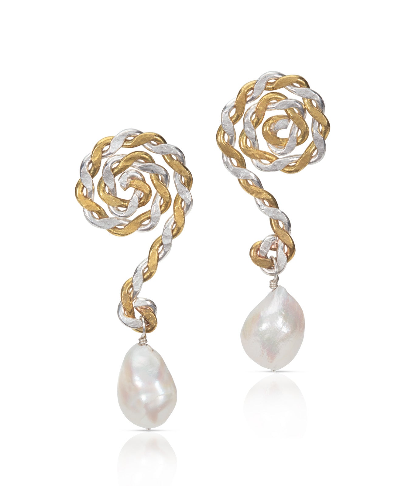 twisted-twirl-pearl-earring-gold-silver