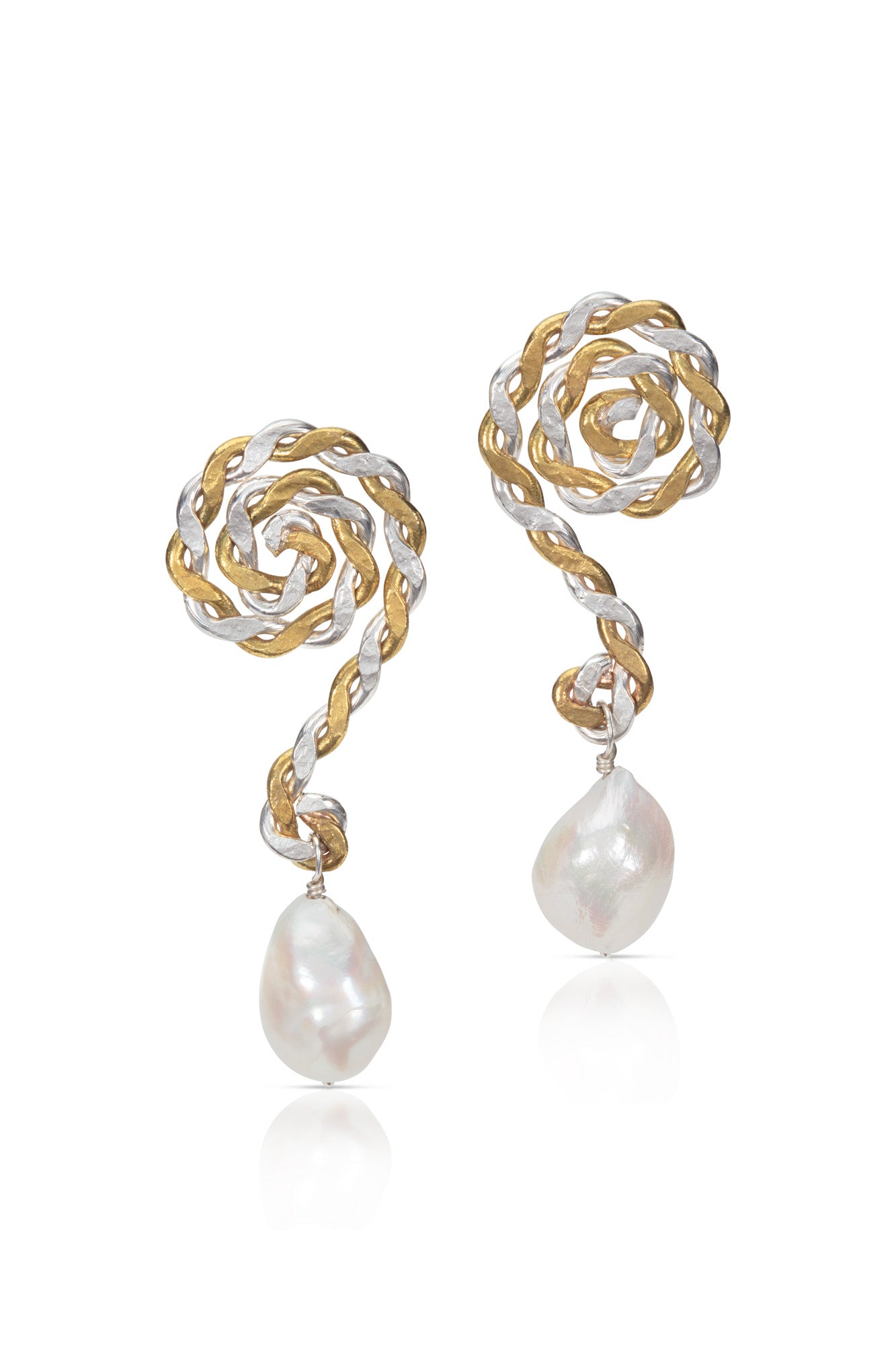 twisted-twirl-pearl-earring-gold-silver